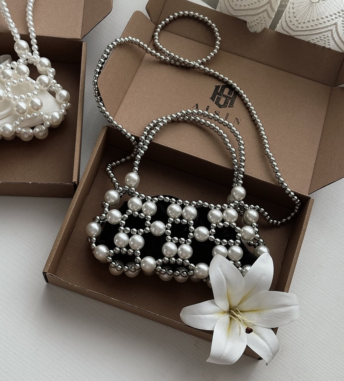Aisin Pearl Bag